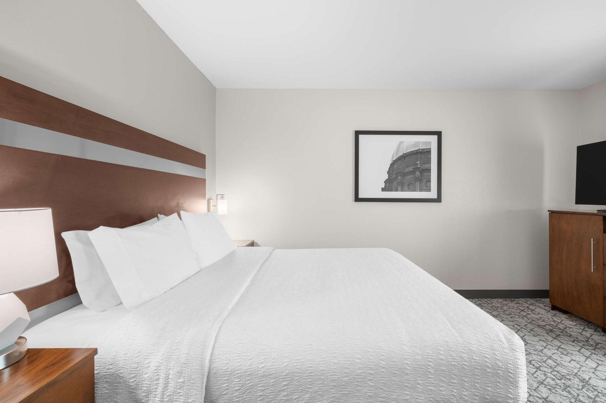 Hampton Atlanta Hotel 3*