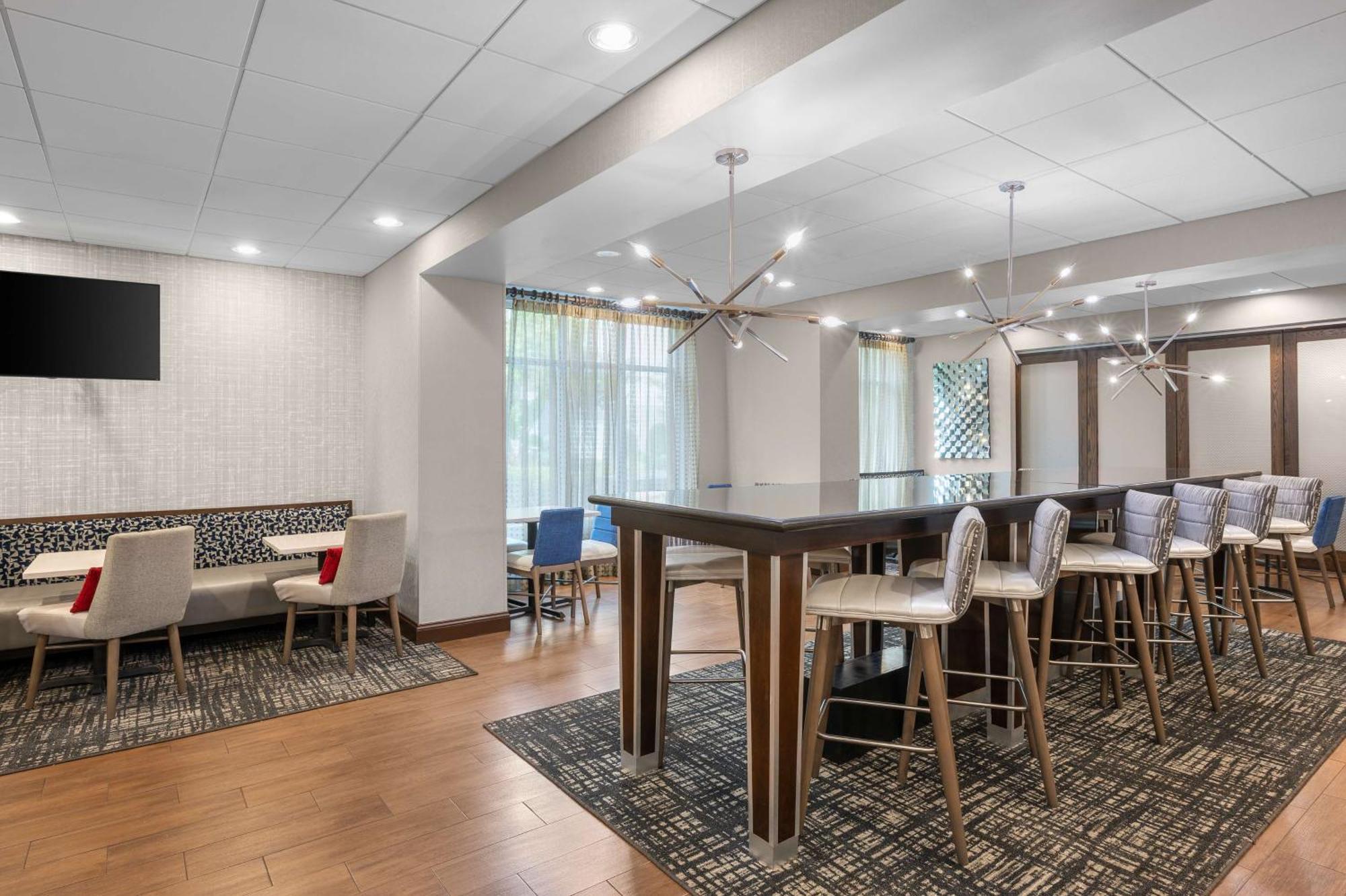 Hampton Atlanta Hotel